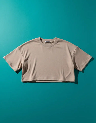 Cropped Feminino Oversized T-shirt Feita Com Malha Suedine