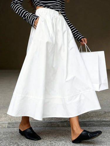 Saia Midi Evasê Feminina Com Bolsos Laterais