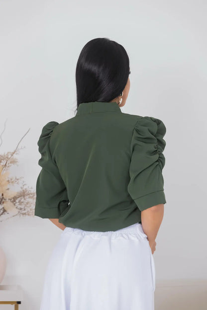 Blusa Feminina Gizele Gola Laço Crepre Seda Manga Franzida