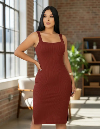 Vestido Midi Canelado Premium Com Alça E Fendas Casual Básico