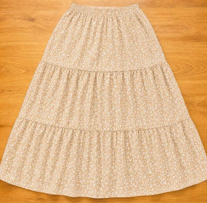 Saia Longa Com Babado Estica Bastante Veste 44 - 52 Elegante