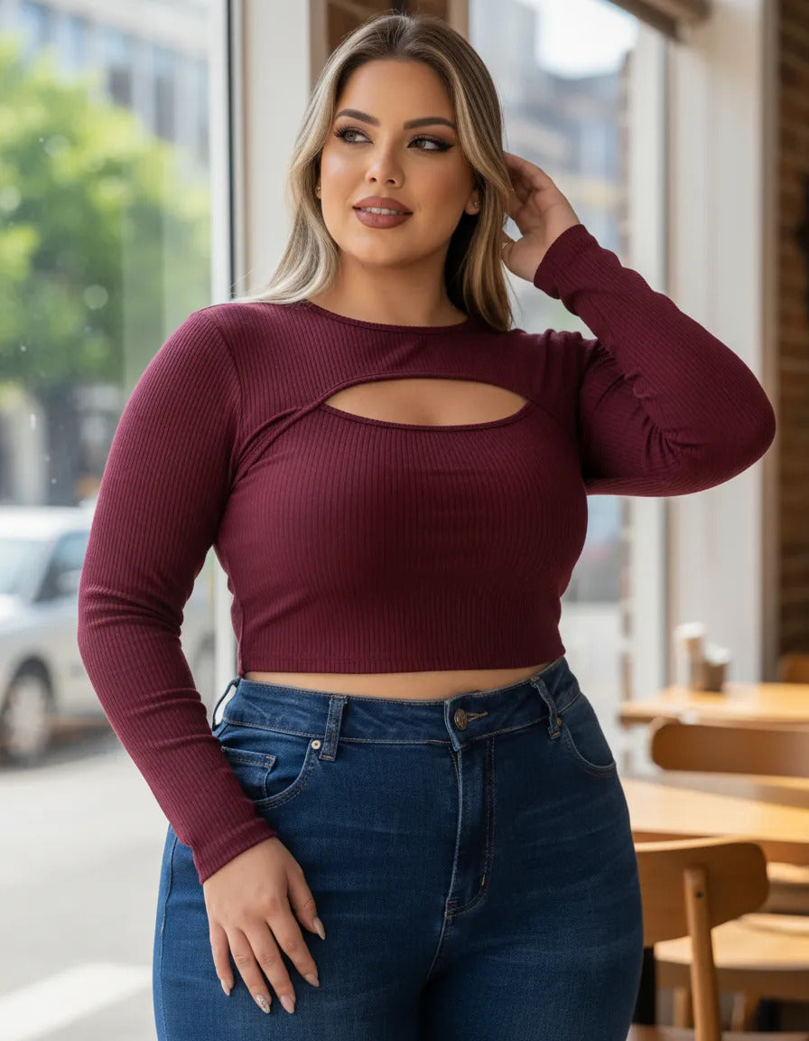 Cropped Feminino Plus Size Manga Longa Com Decote