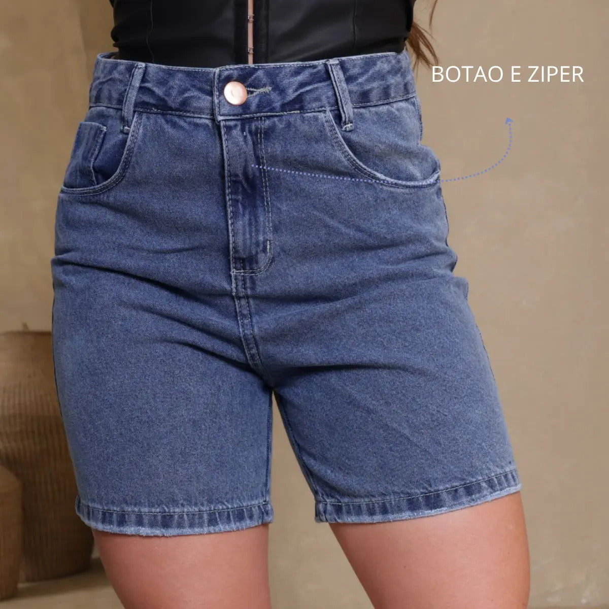 Bermuda Jeans Cintura Alta Feminina Com Estonado Na Lavagem
