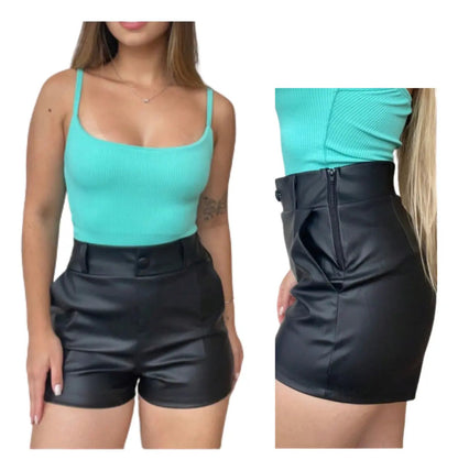 Short Feminino Couro Fake Com Botao Cintura Alta Social