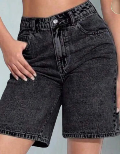 Bermuda Jeans Cintura Alta Feminina Com Estonado Na Lavagem