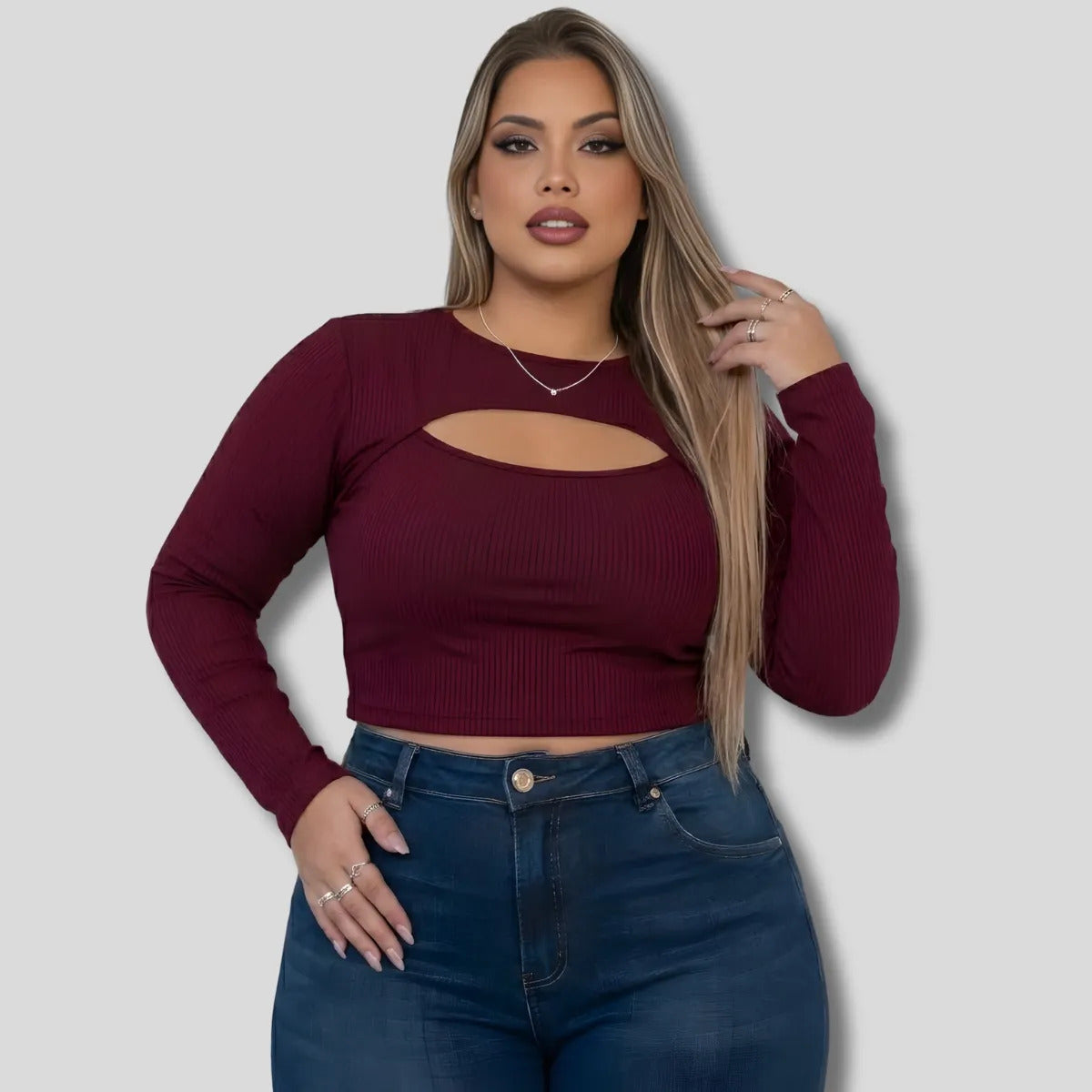 Cropped Feminino Plus Size Manga Longa Com Decote